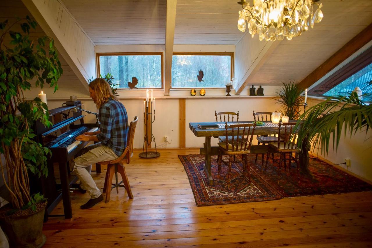 Romantic Spa Villa With Fireplace By The Lake Stjarnsund Buitenkant foto