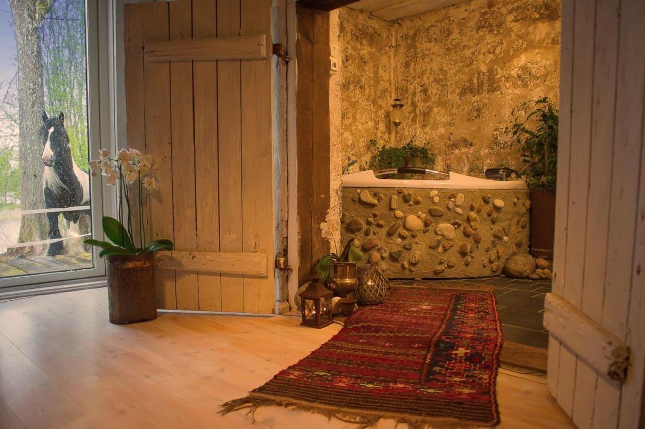 Romantic Spa Villa With Fireplace By The Lake Stjarnsund Buitenkant foto