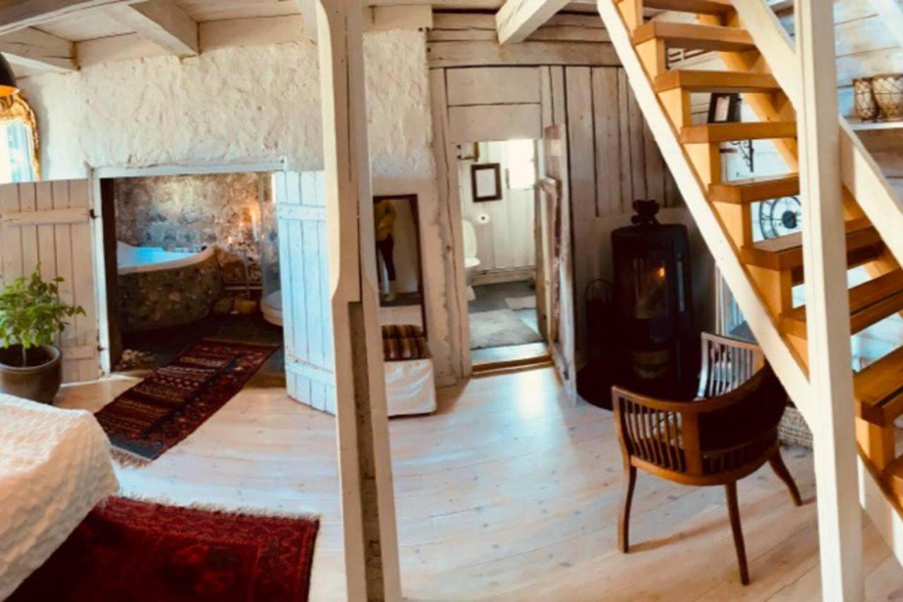 Romantic Spa Villa With Fireplace By The Lake Stjarnsund Buitenkant foto