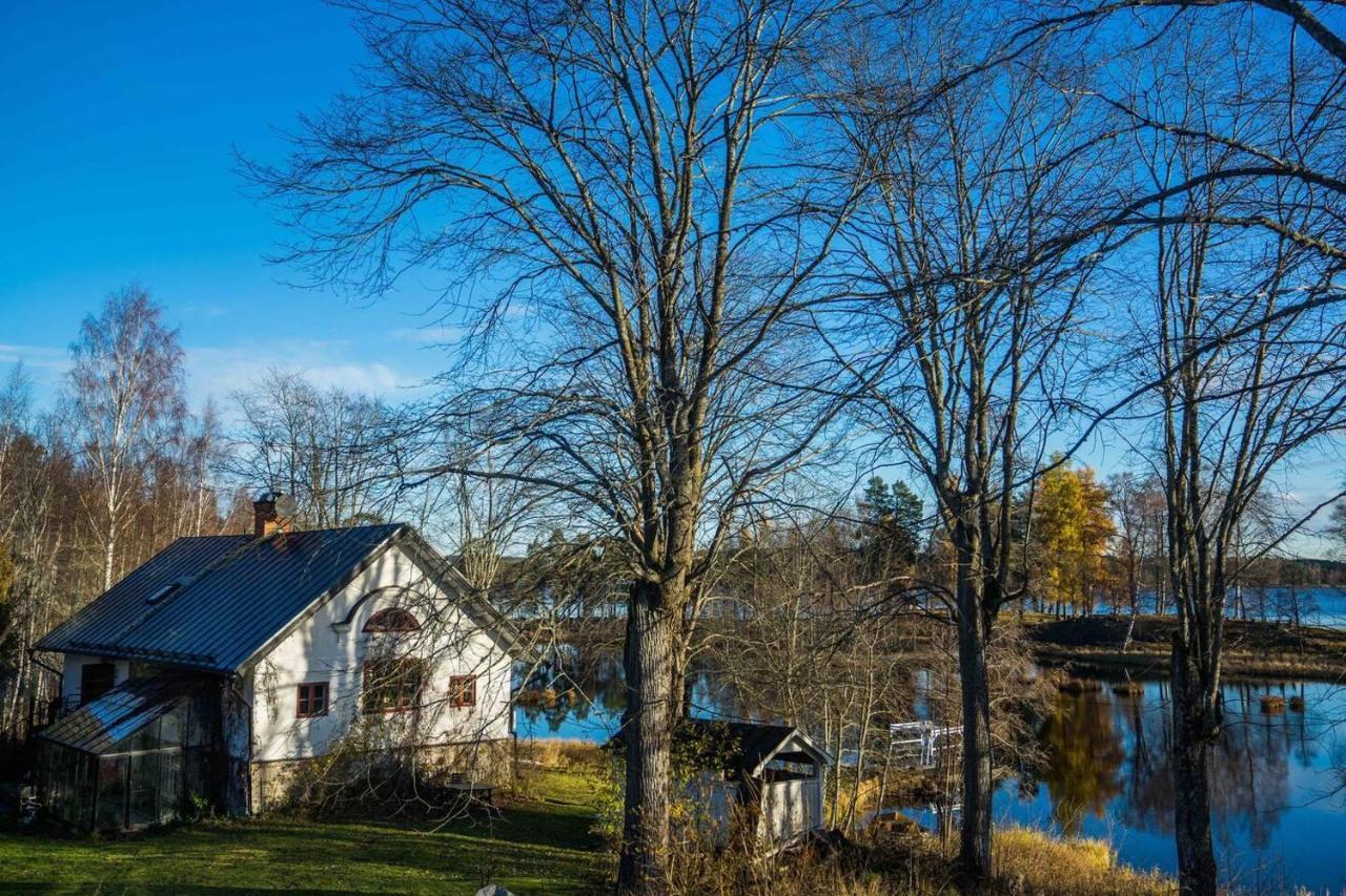 Romantic Spa Villa With Fireplace By The Lake Stjarnsund Buitenkant foto