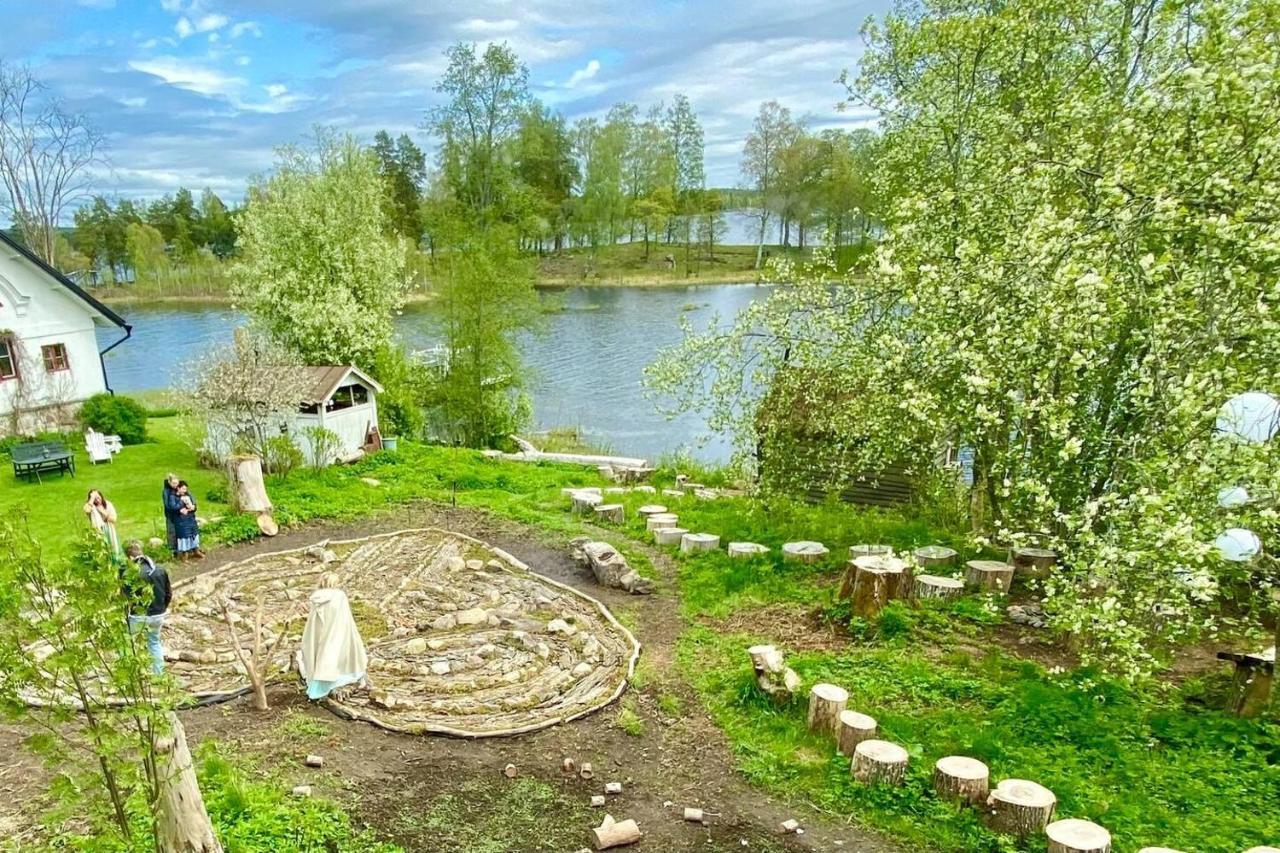 Romantic Spa Villa With Fireplace By The Lake Stjarnsund Buitenkant foto